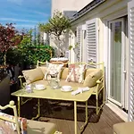 Luxury Terrace Flat Champs-elysees パリ